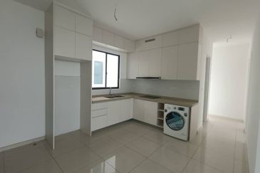 The M @ Medini Macrolink