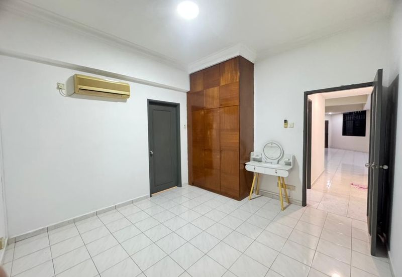 Mewah View Luxurious Apartments