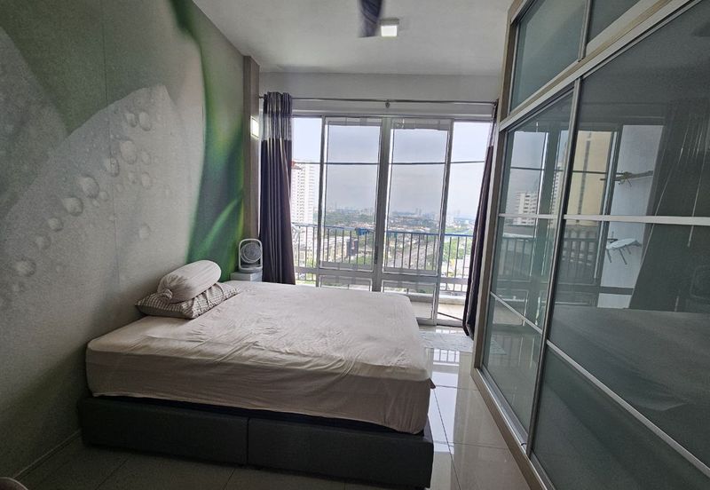 Dedaun Hijau (Greenfield Regency)