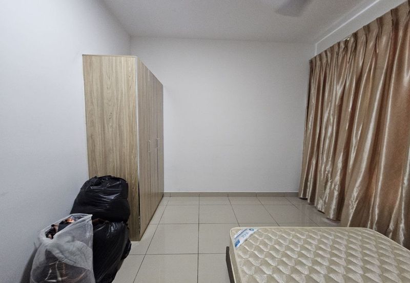 D'Summit Residences @ Kempas Utama