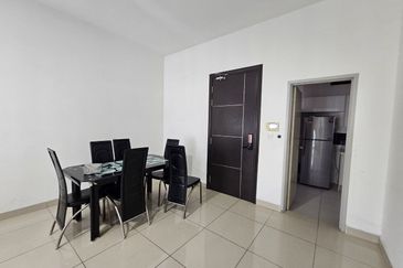 D'Summit Residences @ Kempas Utama