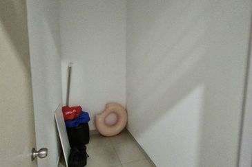 D'Summit Residences @ Kempas Utama