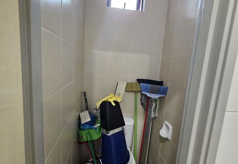 D'Summit Residences @ Kempas Utama