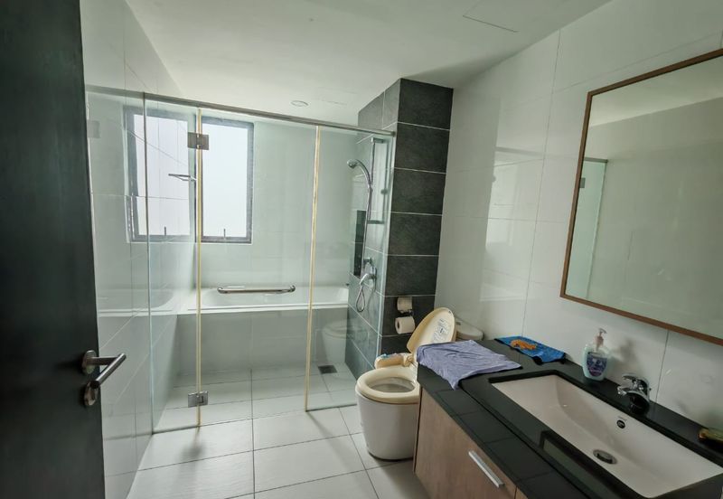 Ponderosa Lakeside Luxury Apartments