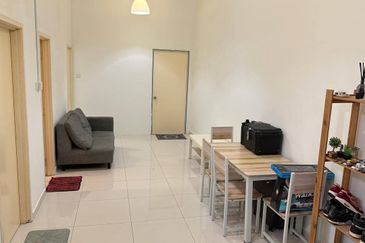 D'Summit Residences @ Kempas Utama