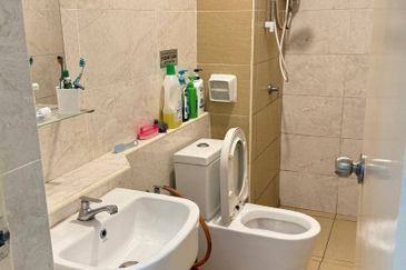 D'Summit Residences @ Kempas Utama