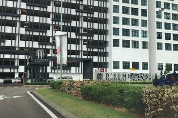 D'Summit Residences @ Kempas Utama