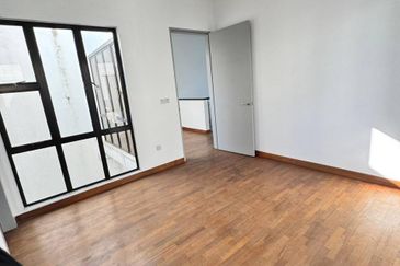 The Canal Garden South, Horizon Hills