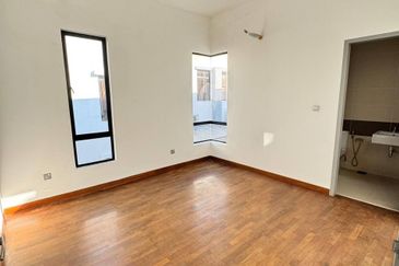 The Canal Garden South, Horizon Hills