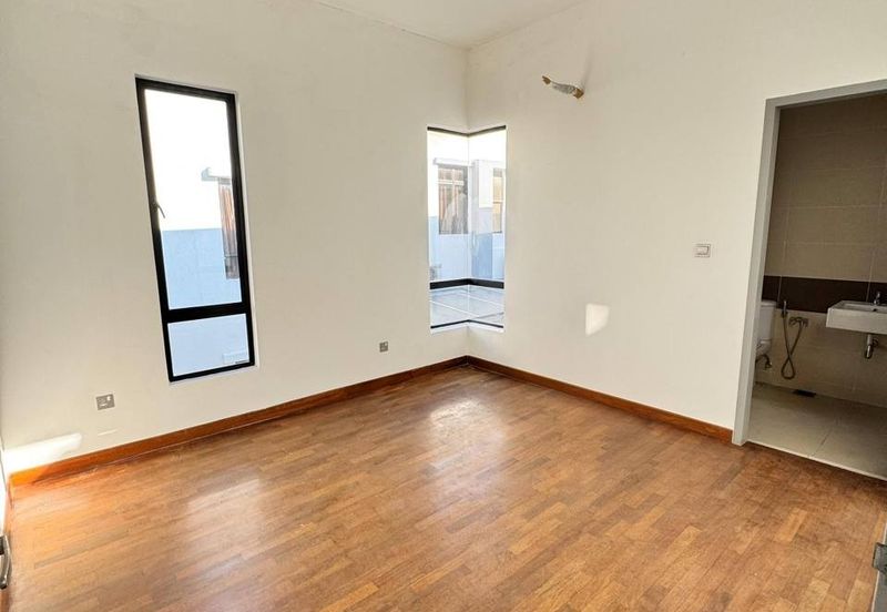 The Canal Garden South, Horizon Hills