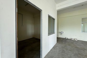 Pusat Perdagangan Danga Utama