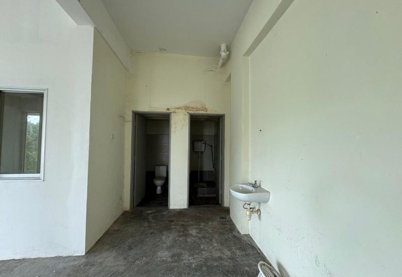 Pusat Perdagangan Danga Utama