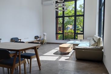 Forest City Golf Resort, Gelang Petah