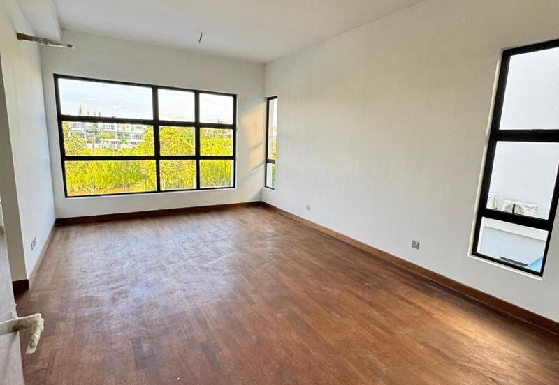 The Canal Garden South, Horizon Hills