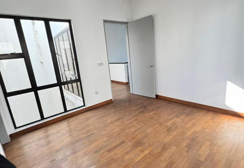 The Canal Garden South, Horizon Hills