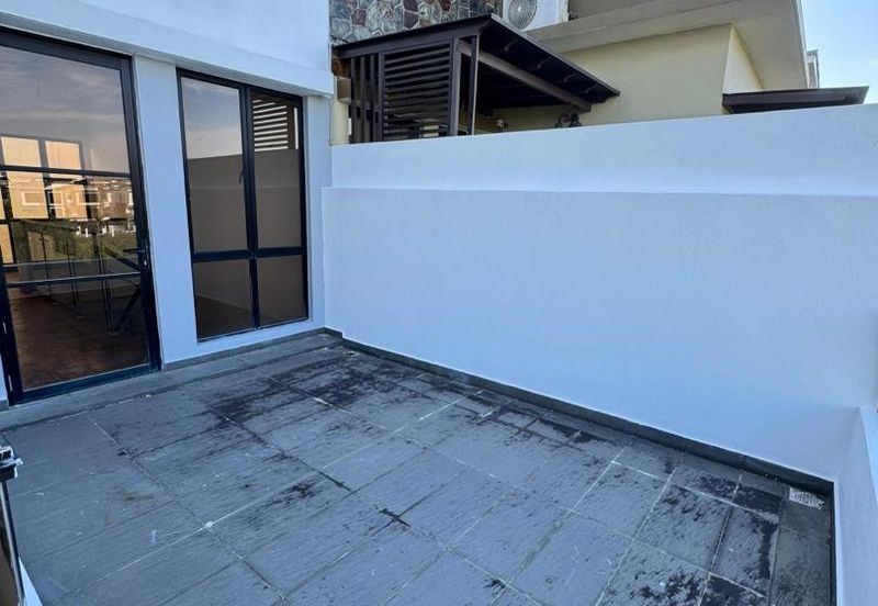 The Canal Garden South, Horizon Hills