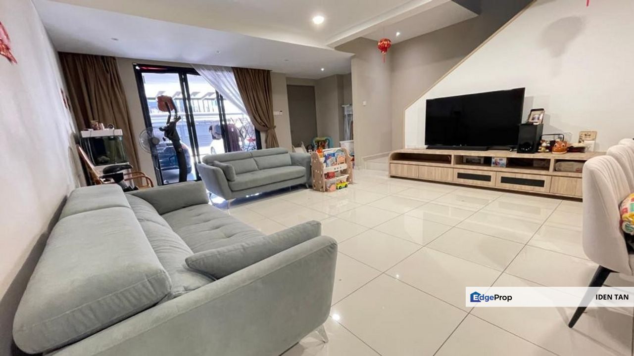Danga Sutera Double Storey Link House Fully Renovated Unit For Sale Near Sutera Utama, Nusa Bestari, Perling, Tun Aminah, Bukit Indah, Uda Utama, Johor, Skudai