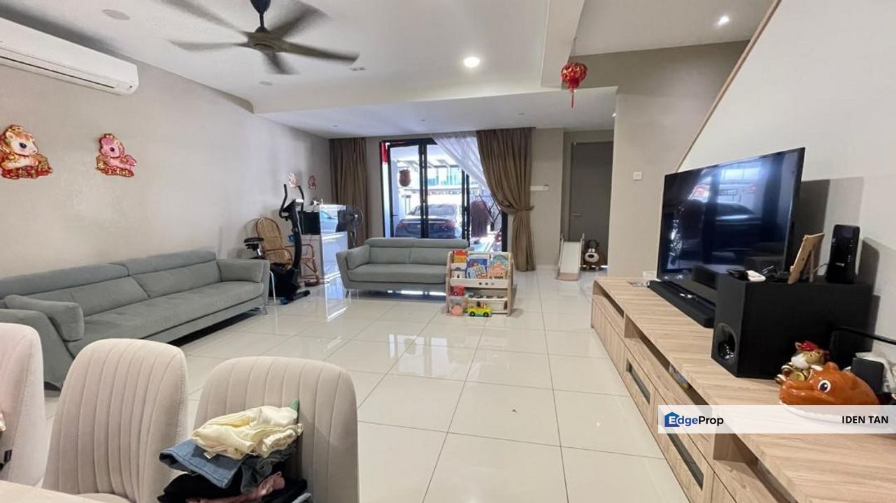 Danga Sutera Double Storey Link House Fully Renovated Unit For Sale Near Sutera Utama, Nusa Bestari, Perling, Tun Aminah, Bukit Indah, Uda Utama, Johor, Skudai
