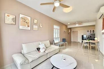 Midas Perling Apartment