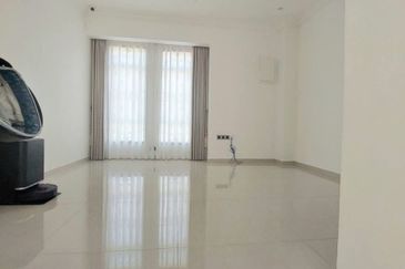 Taman Austin Perdana