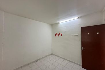 Flat Taman Ungku Tun Aminah