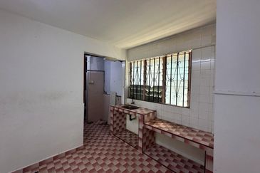 Flat Taman Ungku Tun Aminah
