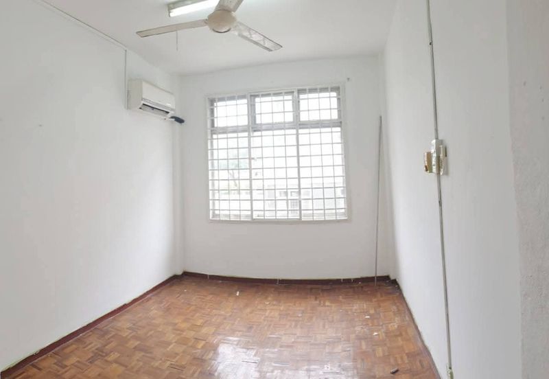 Ria 1 Apartment, Taman Megah Ria