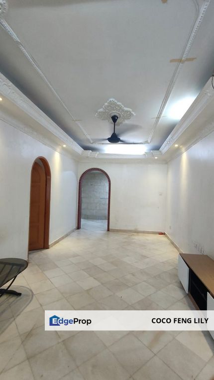 Taman Johor Jaya Jalan Teratai, Basic Renovated And Extended Single Storey Terrace , Johor, Johor Bahru