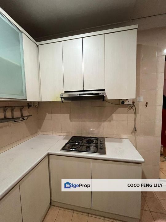 Prima Regency Apartment @ Taman Molek, Built Up 1050 Sqft Renovation Unit , Johor, Plentong