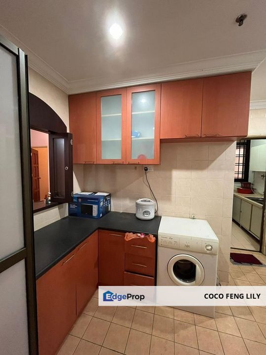 Prima Regency Apartment @ Taman Molek, Built Up 1050 Sqft Renovation Unit , Johor, Plentong