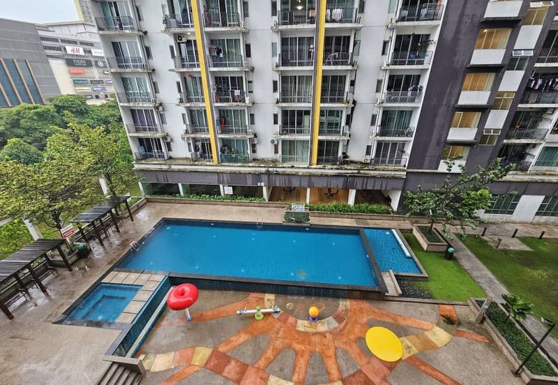 Dedaun Hijau (Greenfield Regency)