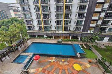 Dedaun Hijau (Greenfield Regency)