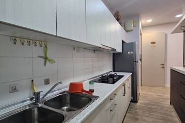 Dedaun Hijau (Greenfield Regency)