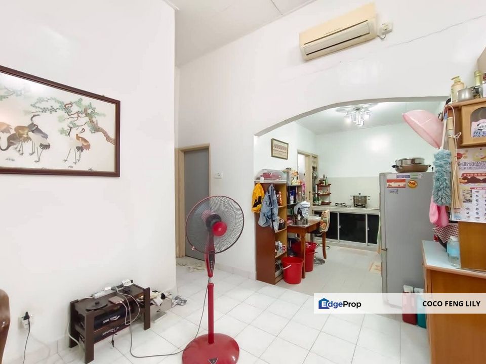 Bandar Seri Alam Jalan Gunung, 22x80 Sqft Basic Renovated Single Storey Terrace , Johor, Masai