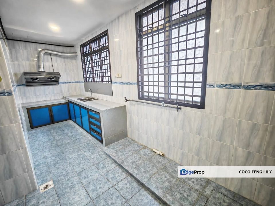 Bandar Seri Alam Jalan Gunung, Renovation And Extended 1.5 Storey Terrace , Johor, Masai