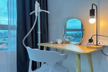 Akademik Suite @ Mount Austin