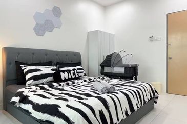 Akademik Suite @ Mount Austin