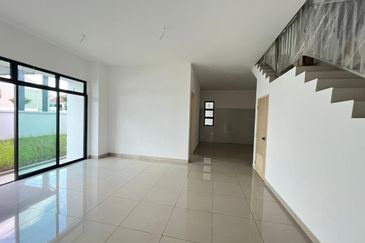 Mutiara Emas @ Taman Mount Austin