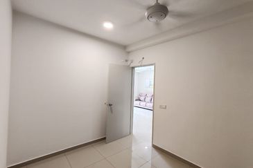 Duduk Seruang Apartment For Sales