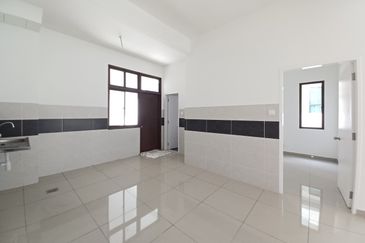 Jalan Setia Utama U13/37D, Alam Nusantara