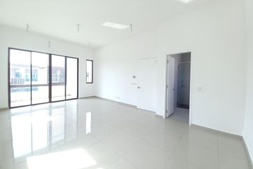 Jalan Setia Utama U13/37D, Alam Nusantara