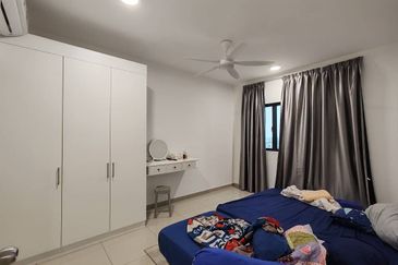 Duduk Seruang Telok Panglima Garang Unit For Rent 