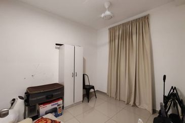 Duduk Seruang Telok Panglima Garang Unit For Rent 