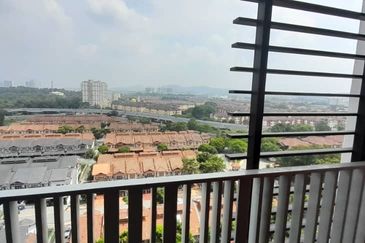 I Residence @ I City