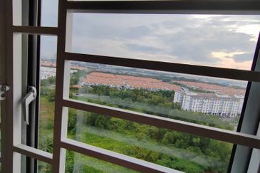 De Cemara Apartment Setia Alam For Rent