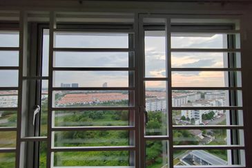 De Cemara Apartment Setia Alam For Rent