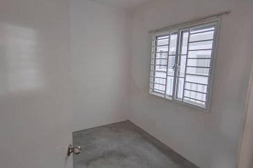 De Cemara Apartment Setia Alam For Rent