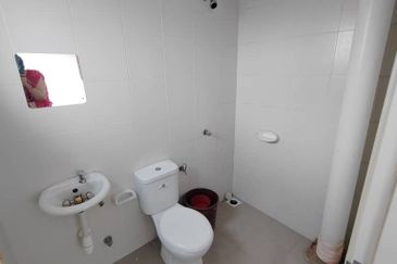 De Cemara Apartment Setia Alam For Rent