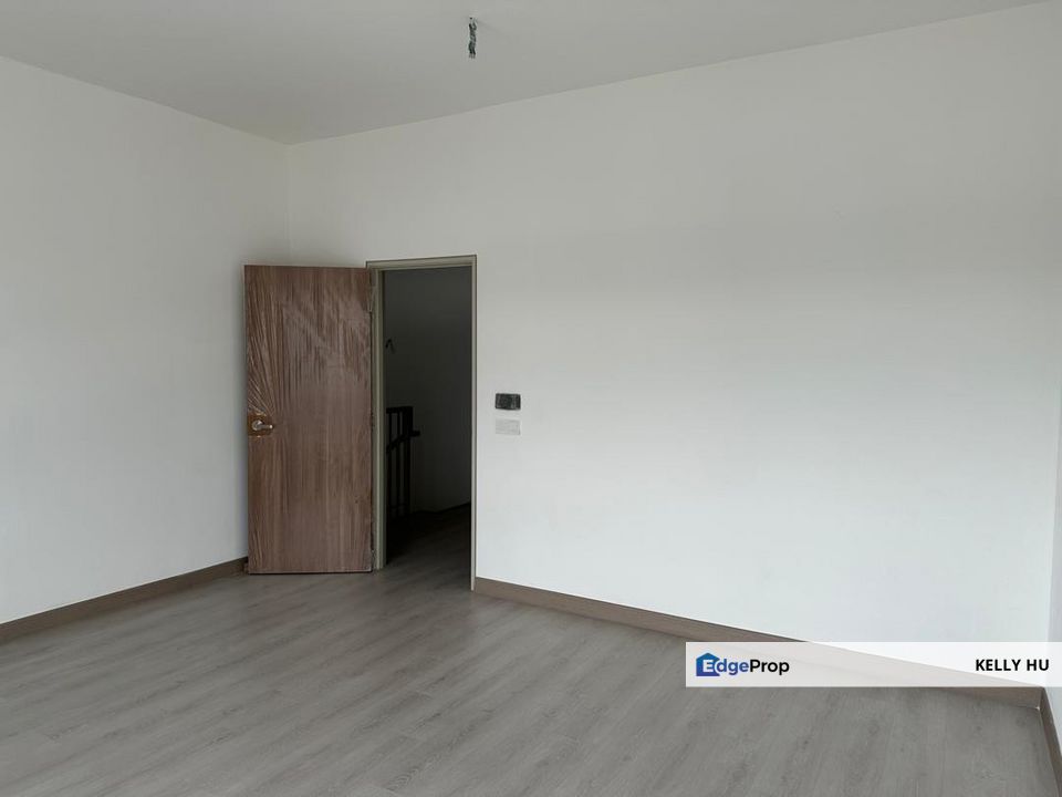 Nadira 3 Bandar Bukit Raja Double Storey 22'x75' , Selangor, Klang