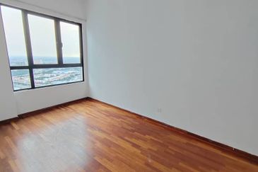 I Residence @ I City